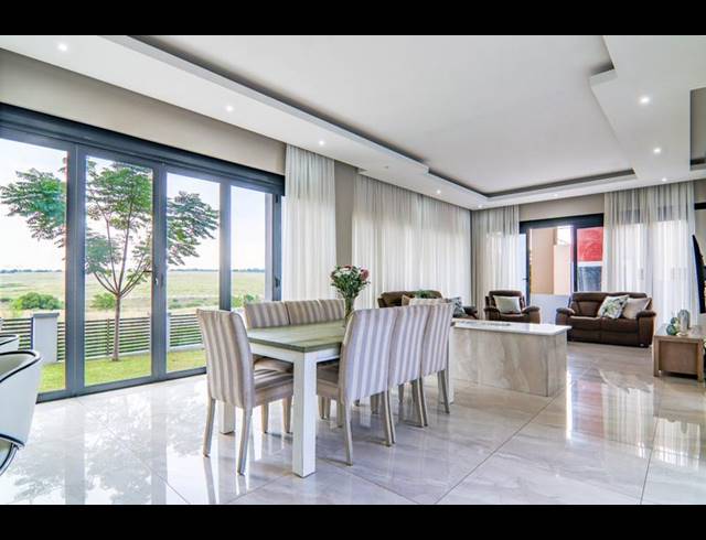 5 BEDROOM HOUSE FOR SALE IN COPPERLEAF ESTATE